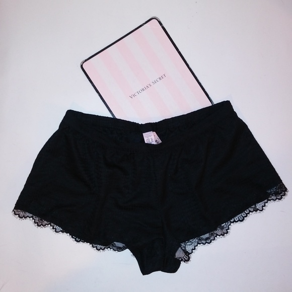 Victoria Secret Pajama Shorts - Picture 5 of 8